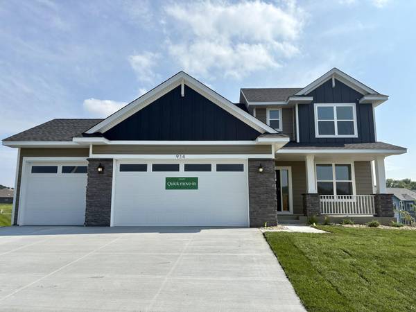 914 Milborne LN NW, Rochester, MN 55901