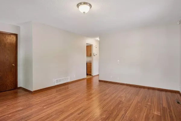 Minneapolis, MN 55411,1214 Penn AVE N