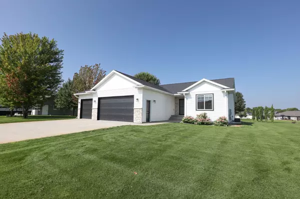 2877 Sailor DR NE, Alexandria, MN 56308