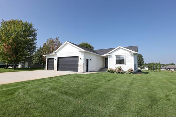 2877 Sailor DR NE, Alexandria, MN 56308