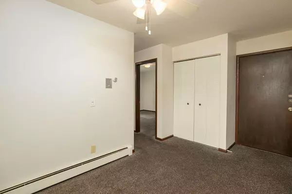 Rochester, MN 55901,366 Elton Hills DR NW #34