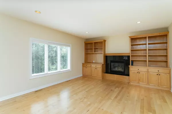 Rochester, MN 55906,3524 Jasper LN NE