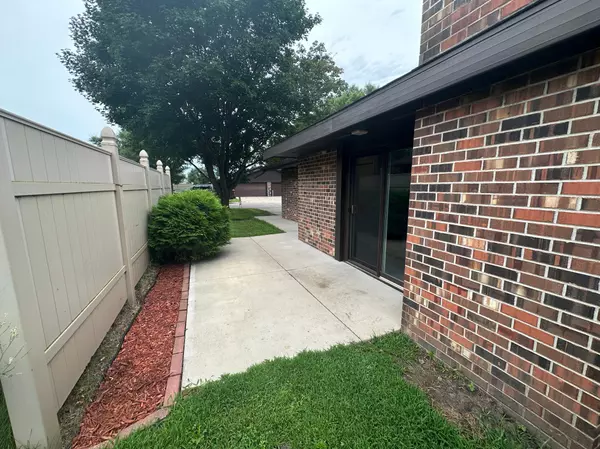 Willmar, MN 56201,3011 1st AVE NW