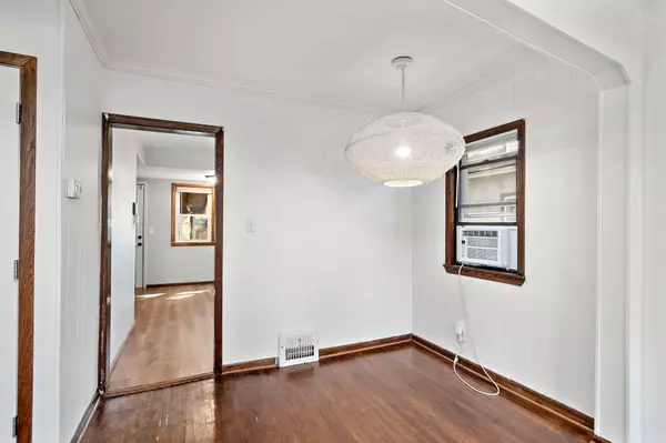 Minneapolis, MN 55412,3418 Queen AVE N