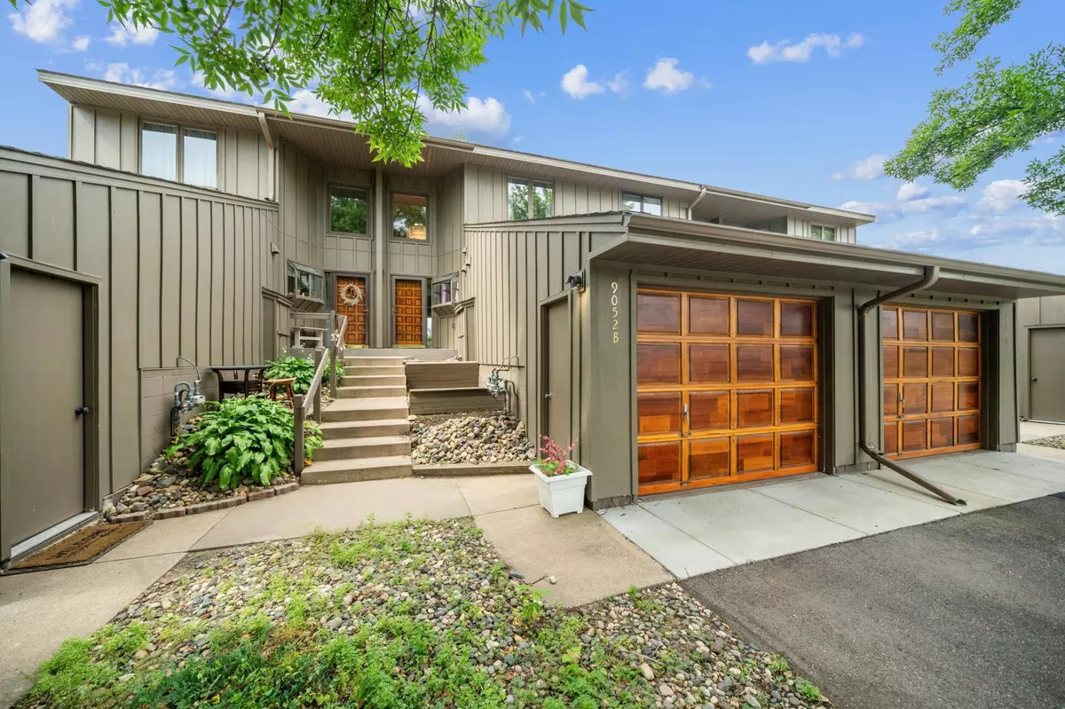 Eden Prairie, MN 55347,9052 Neill Lake RD #B