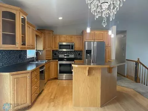 Fargo, ND 58104,3527 Lincoln ST S