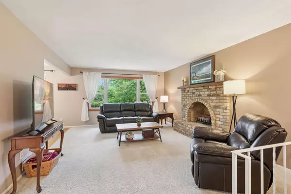 Mounds View, MN 55112,2613 Woodale DR