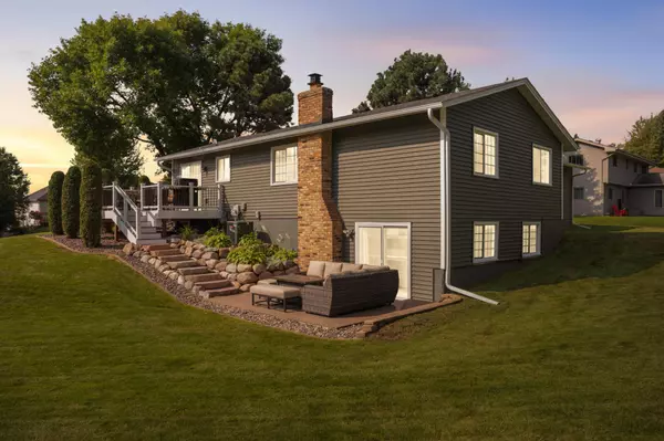 Maple Grove, MN 55311,17252 Weaver Lake DR