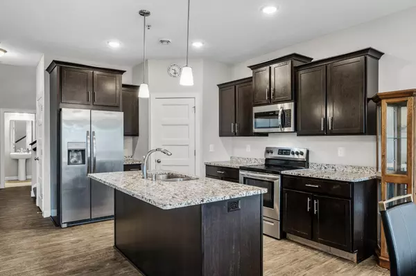 Cambridge, MN 55008,2117 Cleveland LN S