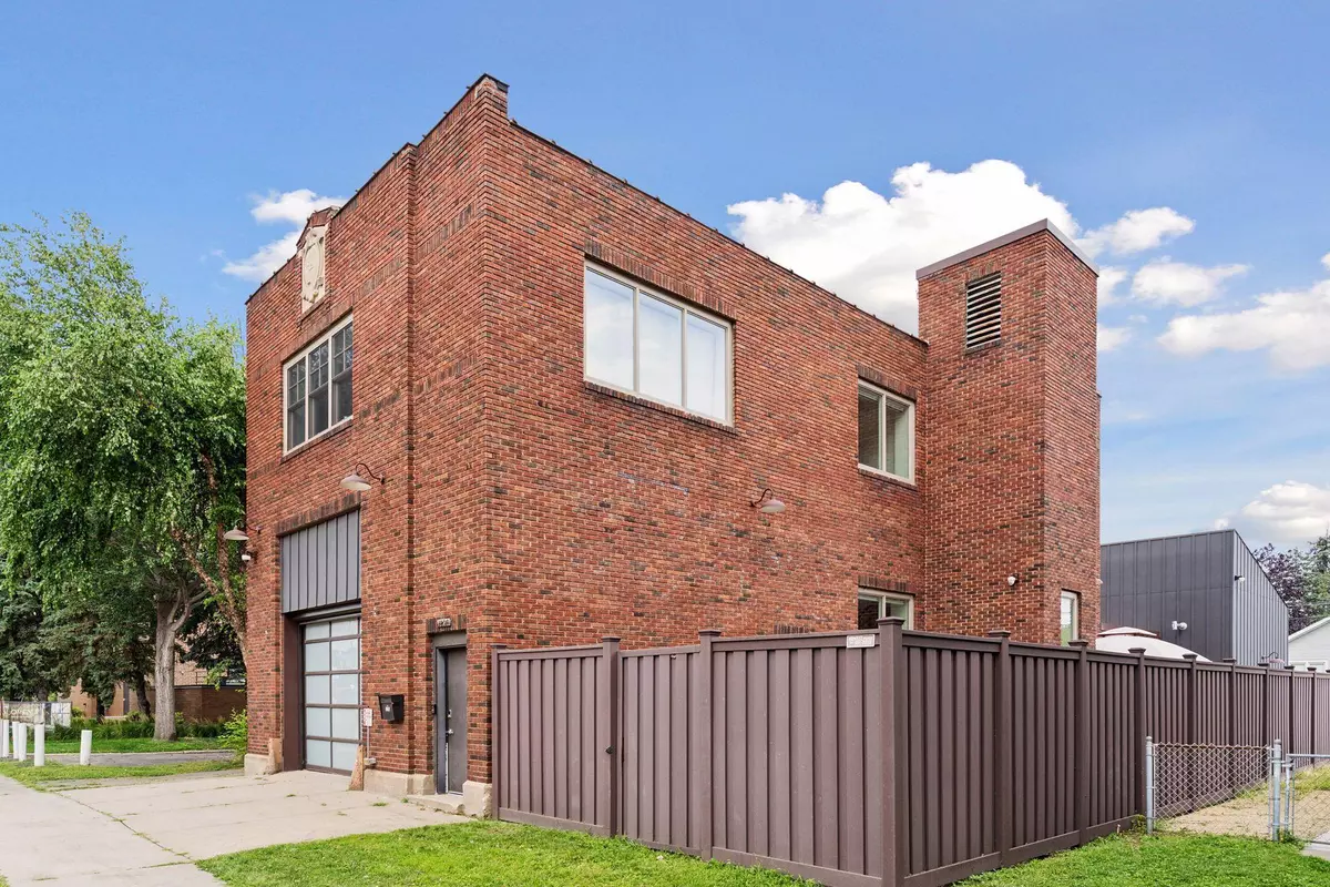 Saint Paul, MN 55108,1290 Snelling AVE N