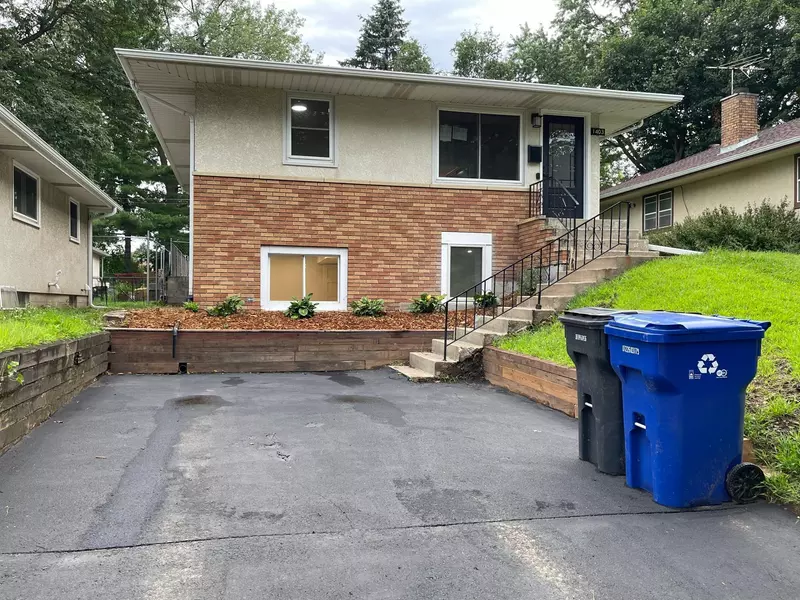 1403 Galtier ST, Saint Paul, MN 55117