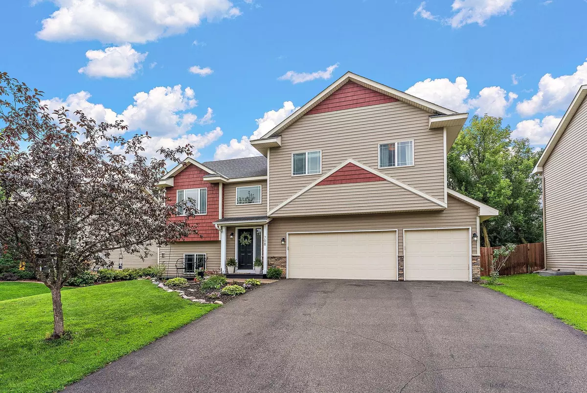 Blaine, MN 55434,708 129th LN NE