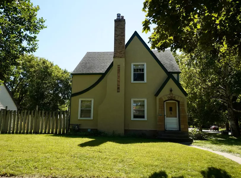 925 Minnesota AVE SW, Willmar, MN 56201