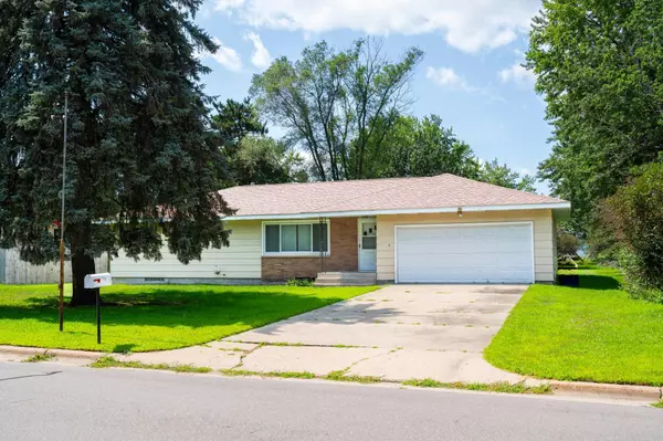 317 16th AVE SE, Saint Cloud, MN 56304