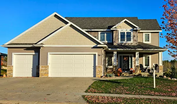 1882 Kerry DR NE, Rochester, MN 55906