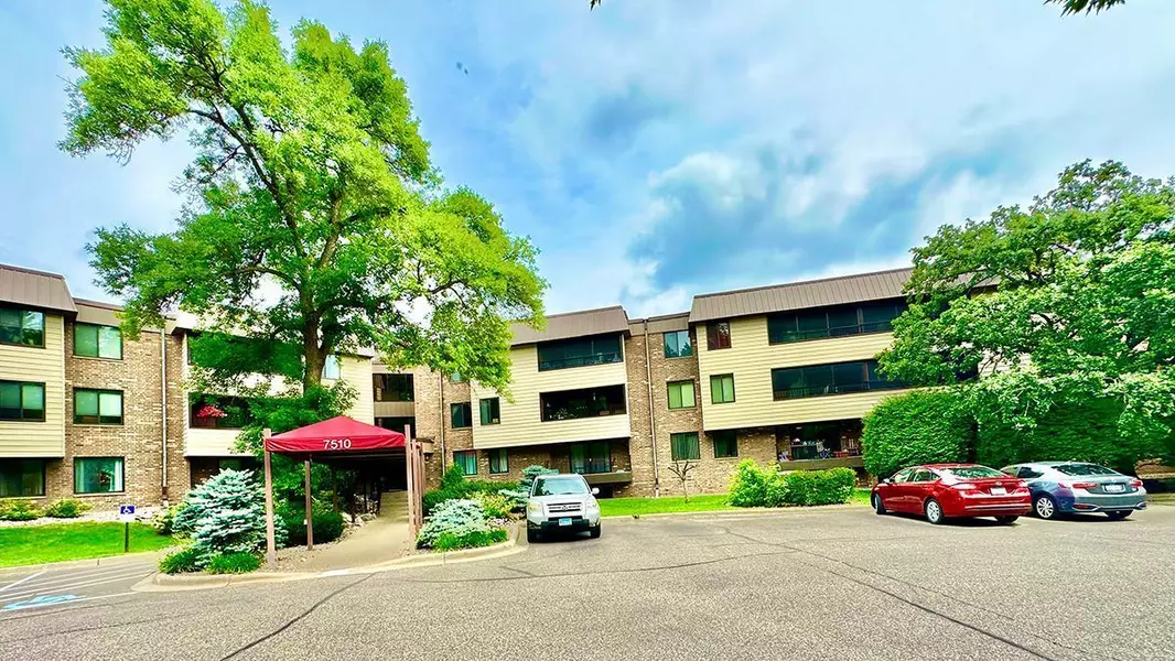 7510 Cahill RD #214B, Edina, MN 55439