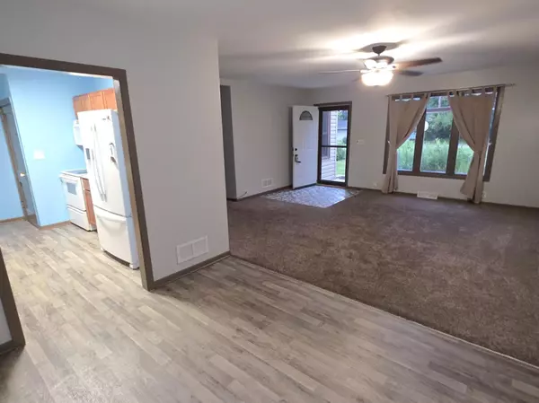 Minnetonka, MN 55305,10605 Crestridge DR