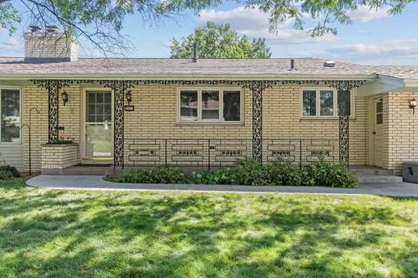 Saint Anthony, MN 55418,3213 Skycroft DR