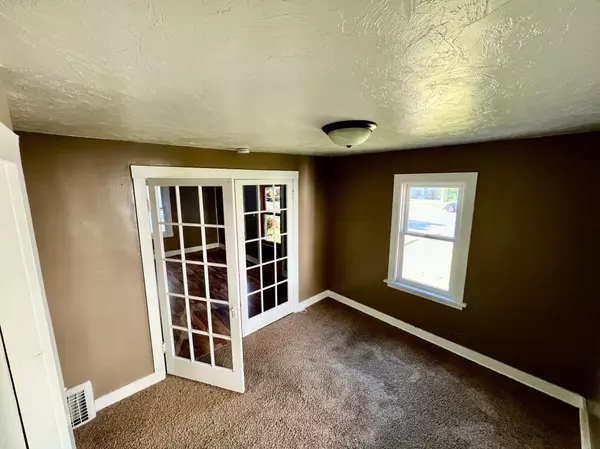 Austin, MN 55912,605 9th AVE SW