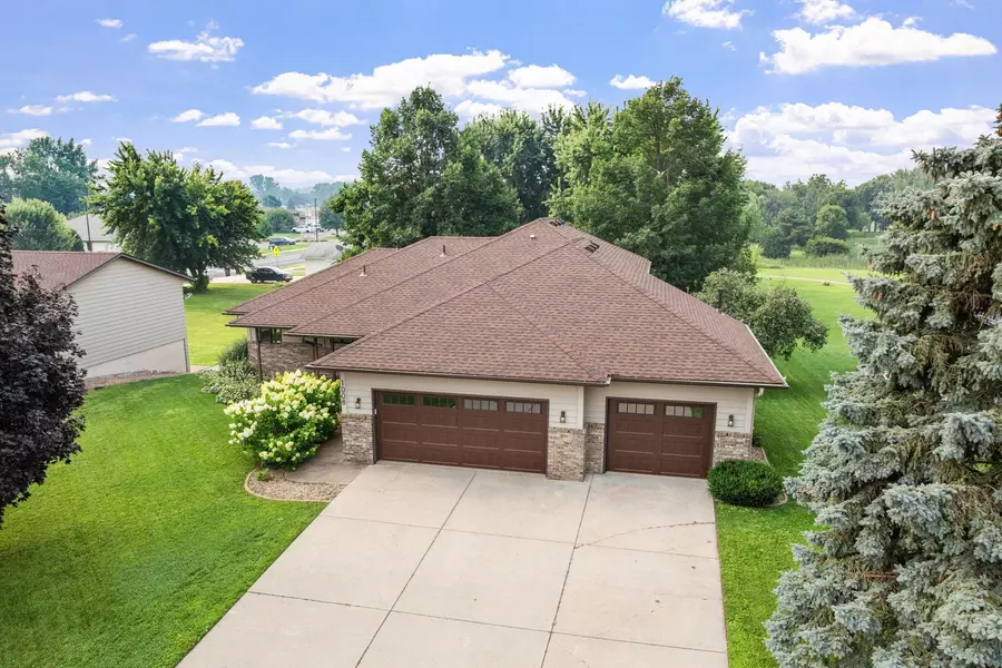 1008 3rd ST NE, New Prague, MN 56071