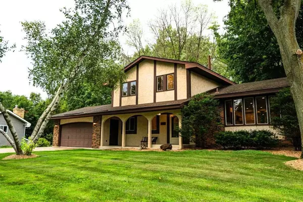 4321 Lancelot DR, Minnetonka, MN 55345