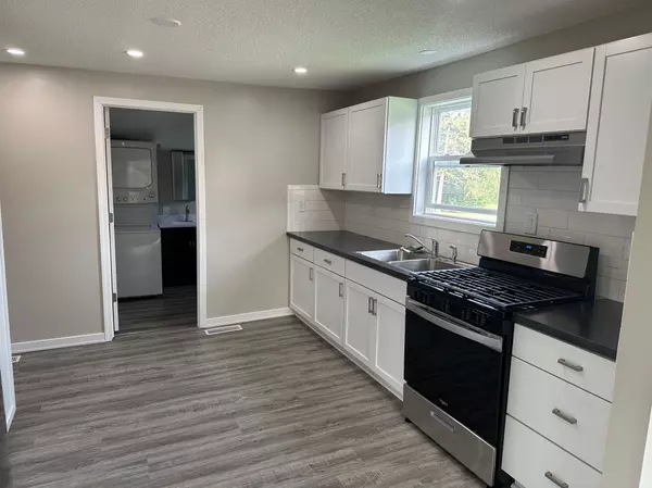 Detroit Lakes, MN 56501,204 Rossman AVE