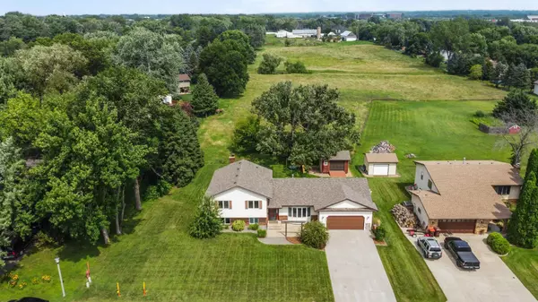 Oakdale, MN 55128,7502 25th ST N