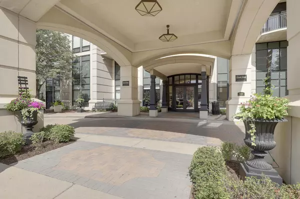 Minneapolis, MN 55404,500 East Grant ST #1206