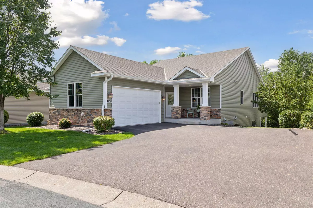 Maplewood, MN 55117,1749 Edgemont ST N