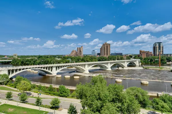 Minneapolis, MN 55401,401 S 1st ST #811