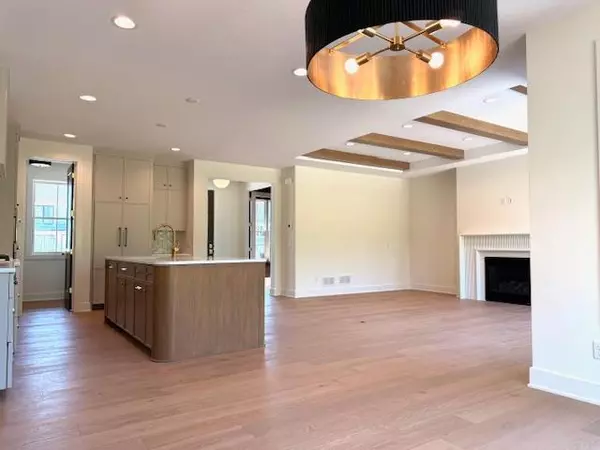 Shorewood, MN 55331,25480 Smithtown RD