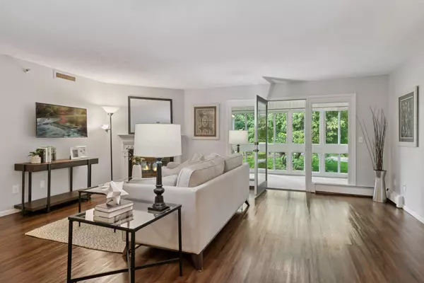Minnetonka, MN 55345,14601 Atrium WAY #325