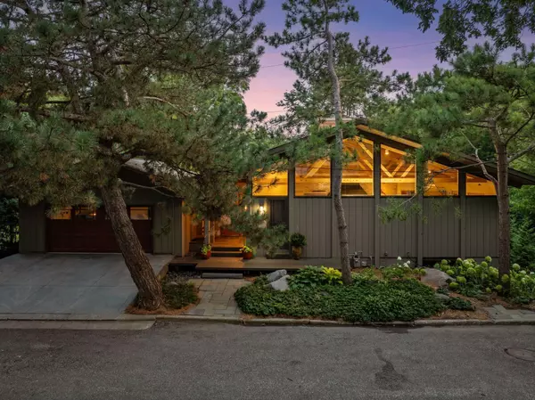 Minneapolis, MN 55416,3325 W 34 1/2 ST