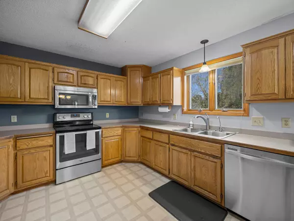 Farmington, MN 55024,5413 186th ST W