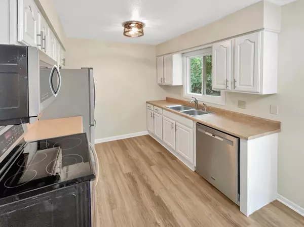 White Bear Lake, MN 55110,4615 Carolyn LN