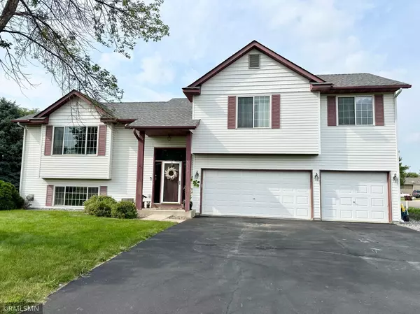 4753 Birch ST, Hampton, MN 55031