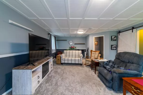 Rush City, MN 55069,920 W 9th ST