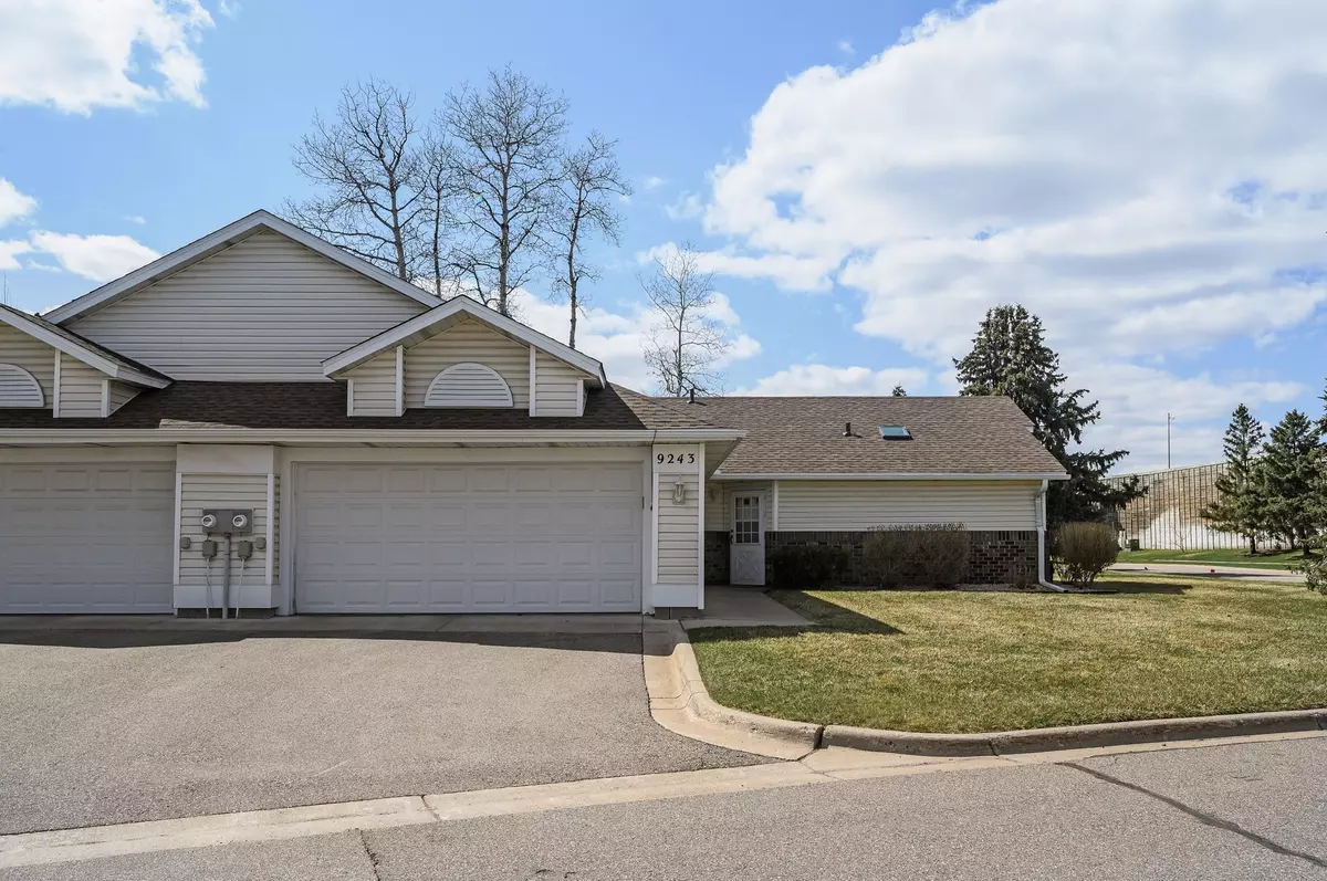Brooklyn Park, MN 55443,9243 Yorkshire LN