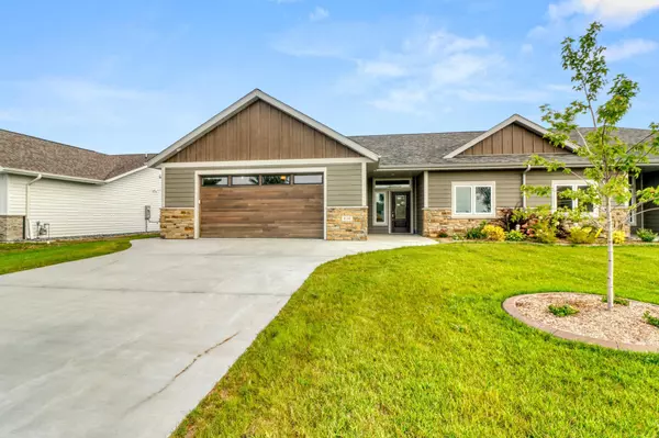 Detroit Lakes, MN 56501,830 Lake Forest CIR