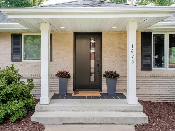 Mendota Heights, MN 55118,1475 Somerset CT