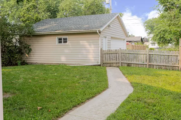 Saint Cloud, MN 56303,119 22nd AVE N
