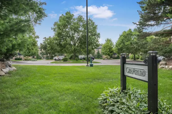 Minnetonka, MN 55345,14501 Atrium WAY #212