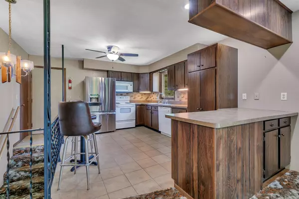 Palmer Twp, MN 55319,10601 56 1/2 ST