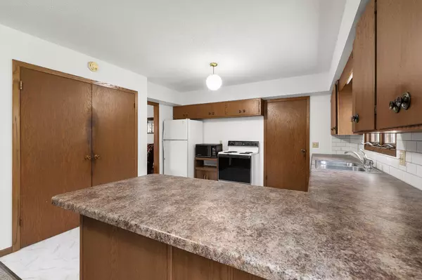 Little Falls, MN 56345,15592 Highway 27