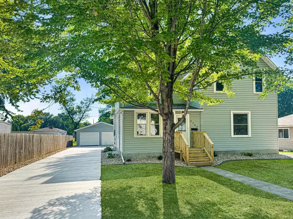 2707 Oak AVE, Slayton, MN 56172