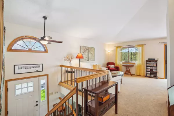 Woodbury, MN 55125,6637 Falstaff RD