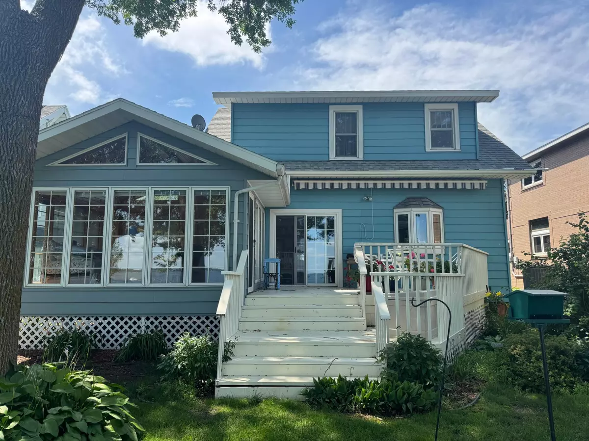 Spicer, MN 56288,227 Lake AVE N