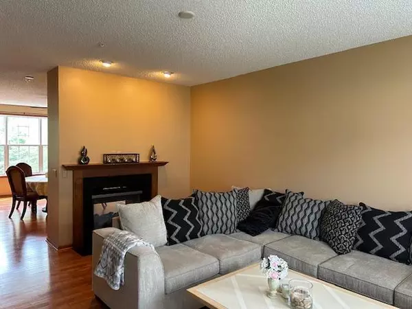 Columbia Heights, MN 55421,3852 La Belle ST