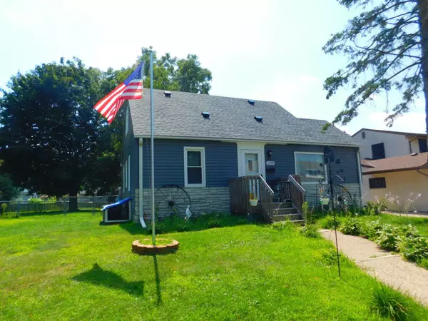 1698 Arlington AVE E, Saint Paul, MN 55106