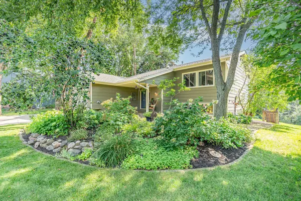Vadnais Heights, MN 55127,4215 Heritage DR